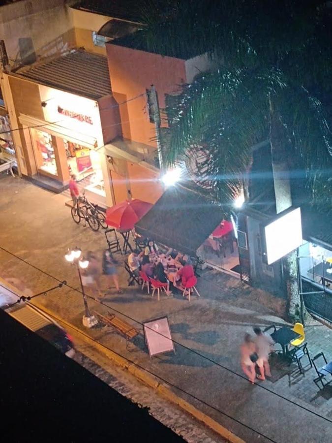 Agito E Sossego Na Rua Mais Charmosa De Ubatuba Pelo Google Eksteriør bilde