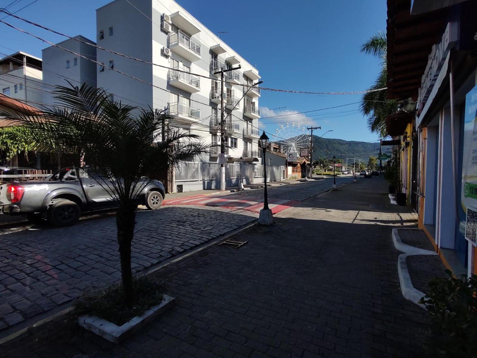 Agito E Sossego Na Rua Mais Charmosa De Ubatuba Pelo Google Eksteriør bilde
